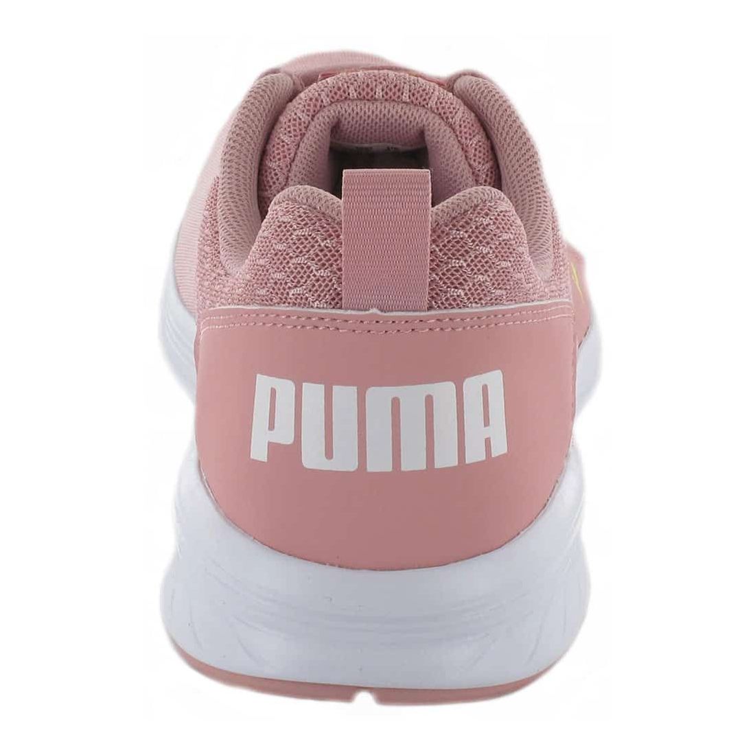 puma rosa con moño