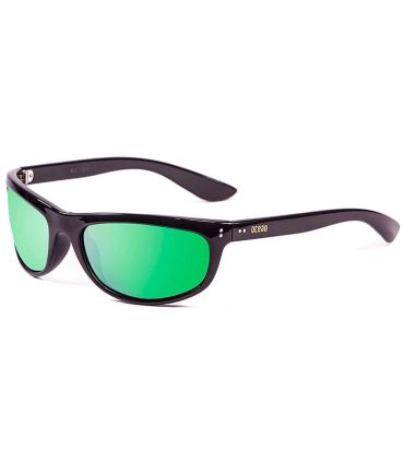 Gafas de sol Ocean Periscope Shiny Black Revo Green, montura negro brillo y lentes smoke polarizadas.