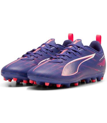 Botas de fútbol Puma Ultra 5 Play Mg Jr moradas para niños, suela MG para césped artificial.
