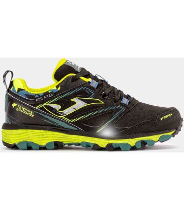 Zapatillas trail Joma Vora 2401 Jr impermeables para niños con membrana AISLATEX y suela de caucho para montaña.
