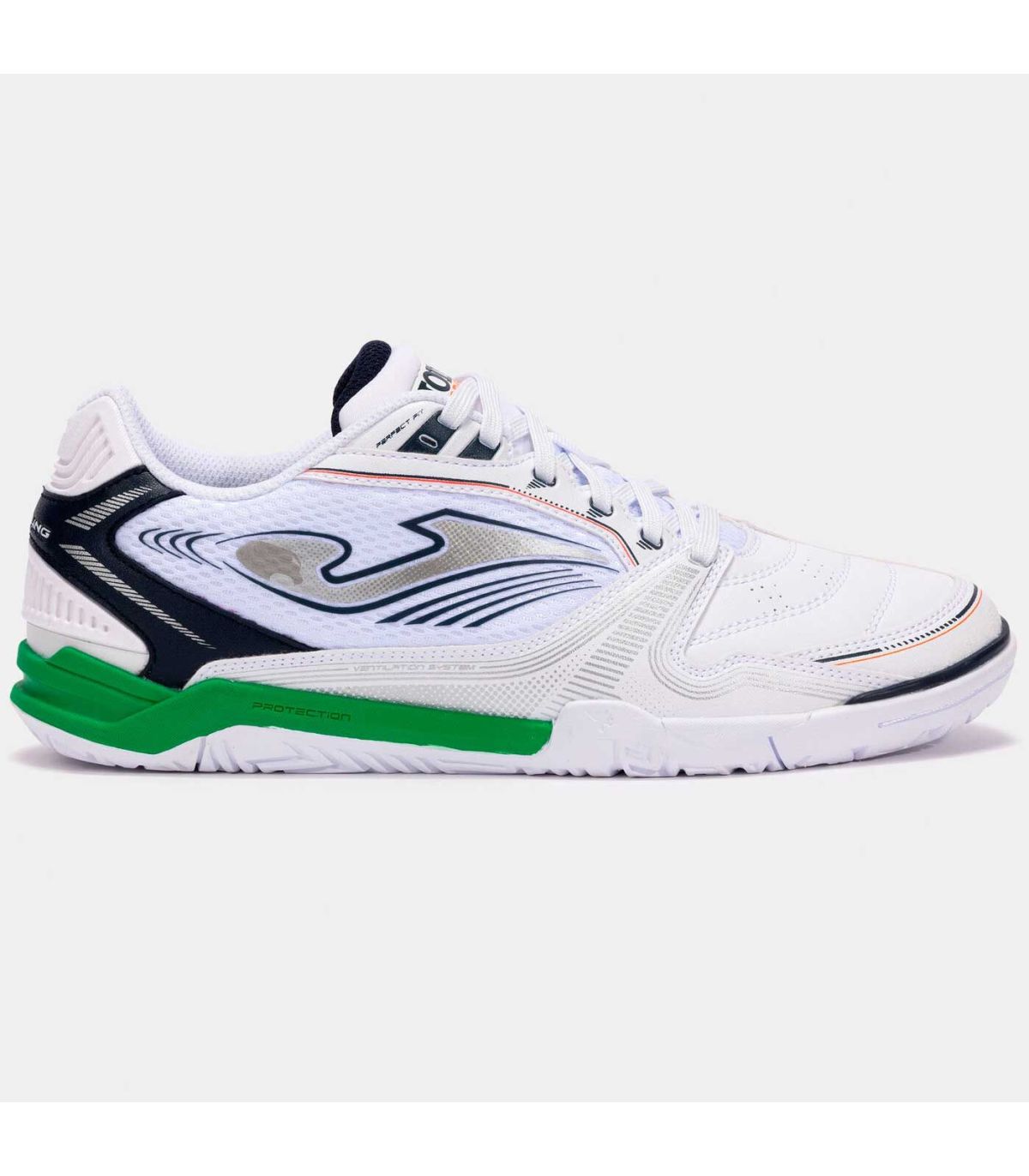 Zapatillas de fútbol sala Joma Dribling 25 blancas para pista indoor con suela de caucho de alta resistencia.