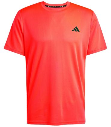 Camiseta Adidas TR-ES Base T roja de entrenamiento con tecnología AEROREADY transpirable y poliéster reciclado.