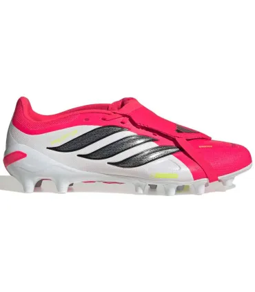 Botas de fútbol Adidas Predator League FT AG con lengüeta plegable y suela para césped artificial.
