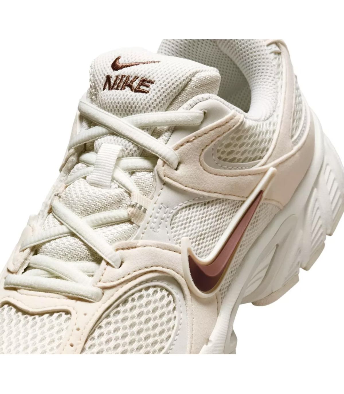 Nike V5 RNR | Tejido calado y espuma de densidad optimizada