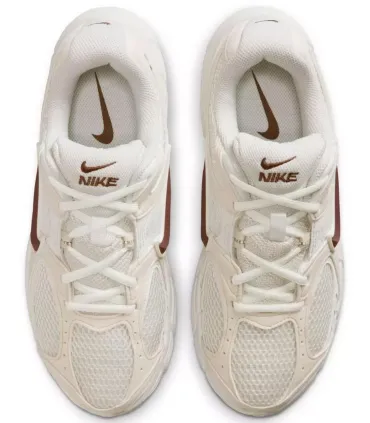 Nike V5 RNR | Tejido calado y espuma de densidad optimizada