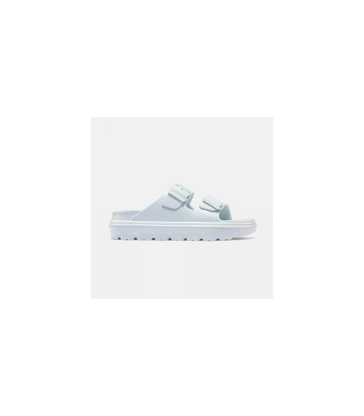Sandalias blancas Joma Allis Lady 2605 de mujer, calzado ligero y ergonómico ideal para descanso tras el deporte.