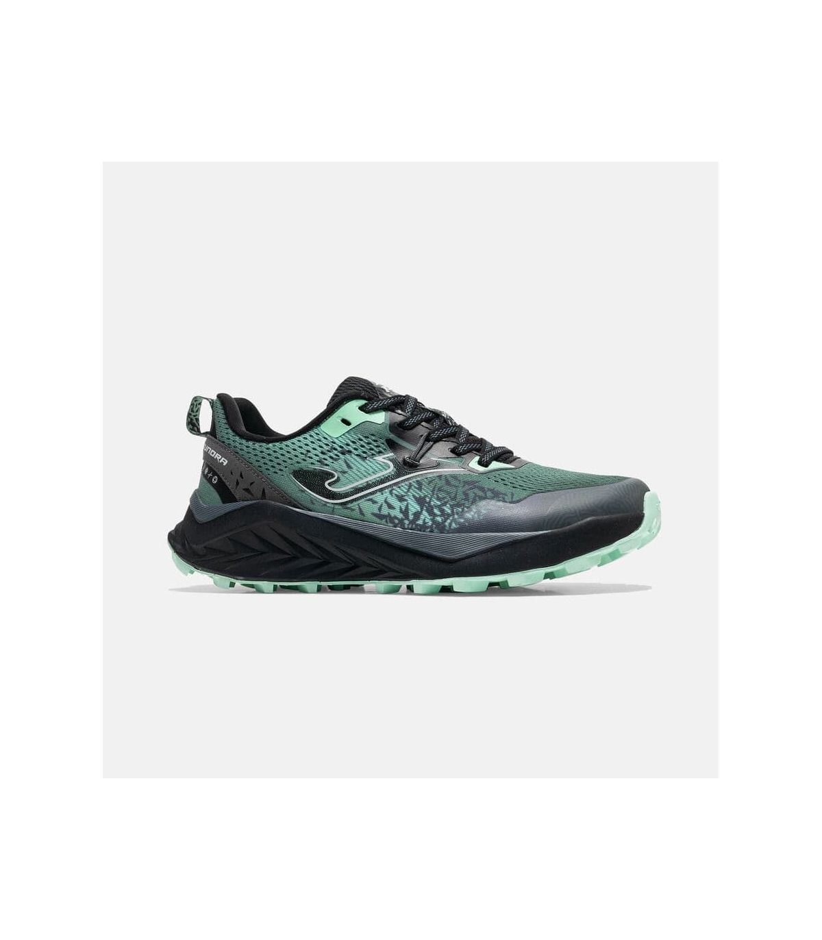 Zapatillas Joma Trail Tundra 15 Lady para mujer con suela de alta resistencia y tracción para trail running.