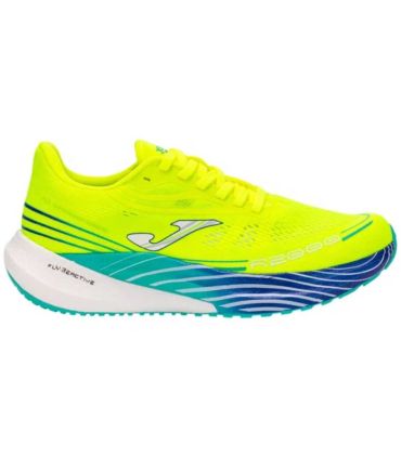 Zapatillas de running Joma R.2000 color amarillo, calzado ligero y transpirable para pisada neutra.