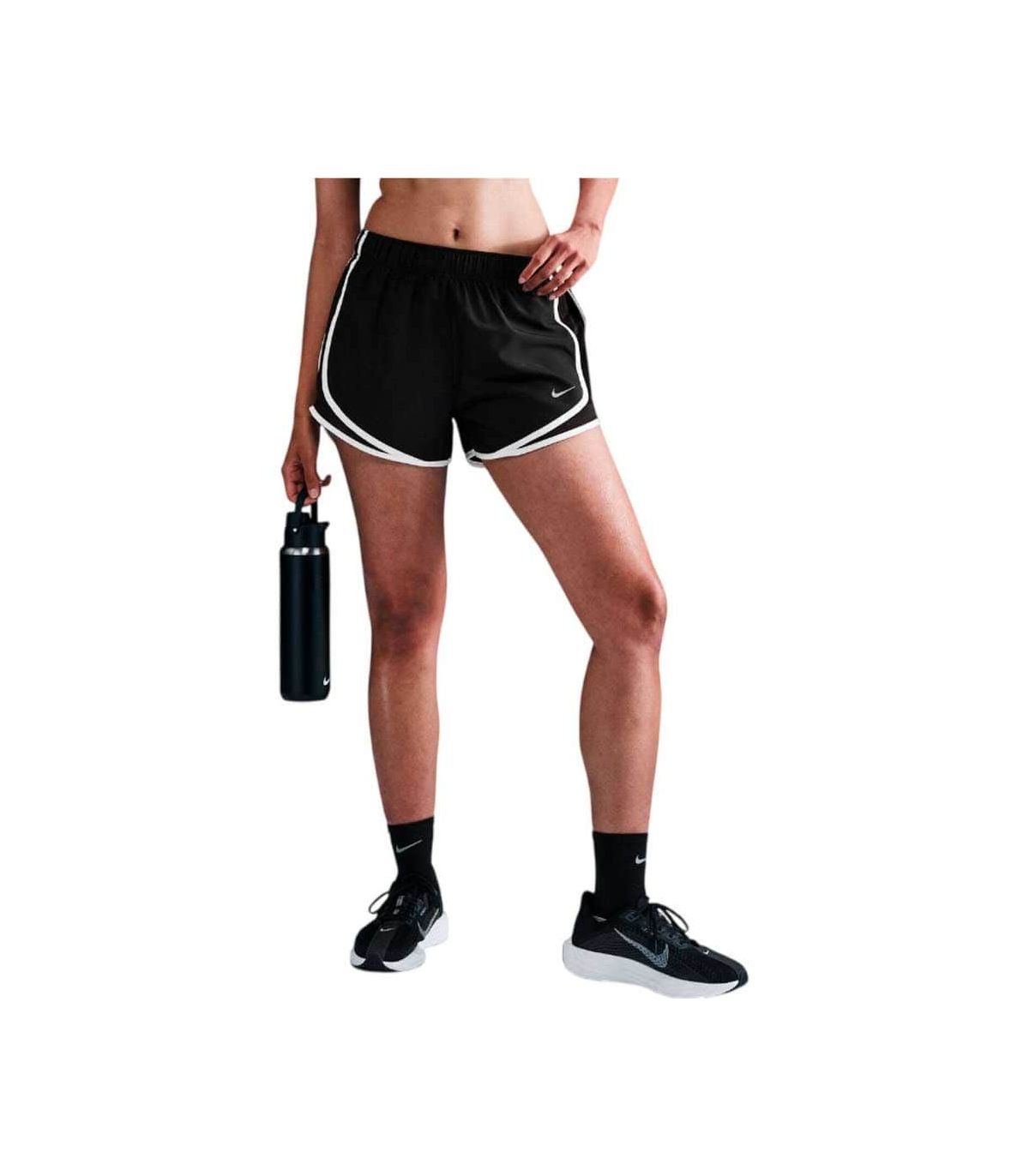 Nike Pantalón Corto Dri-Fit Tempo Mujer | Ribete curvo