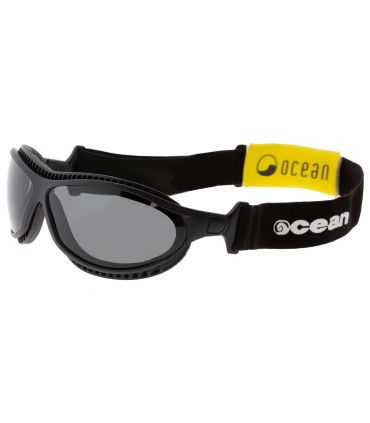 Gafas de sol deportivas Ocean Tierra de Fuego Matte Black con lentes polarizadas Smoke para running y ciclismo.