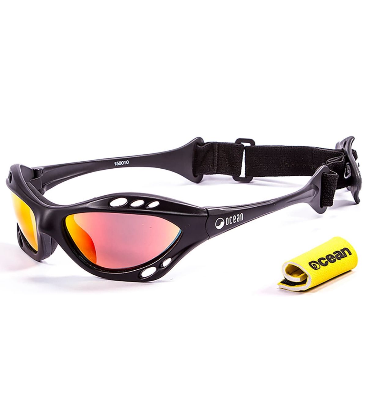 Gafas de sol deportivas Ocean Cumbuco negro mate y lentes polarizadas smoke para ciclismo y running.