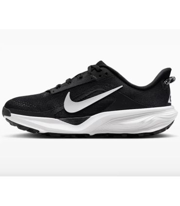 Zapatillas de trail running para niños Nike ACG Pegasus Trail GS en color negro con suela de gran agarre