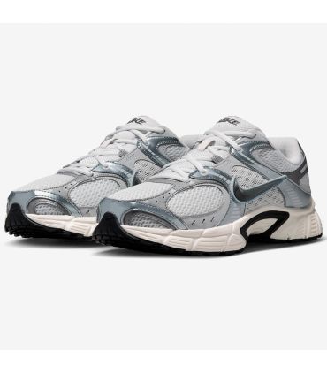 Nike Zapatillas V5 Runner | superposiciones plateadas